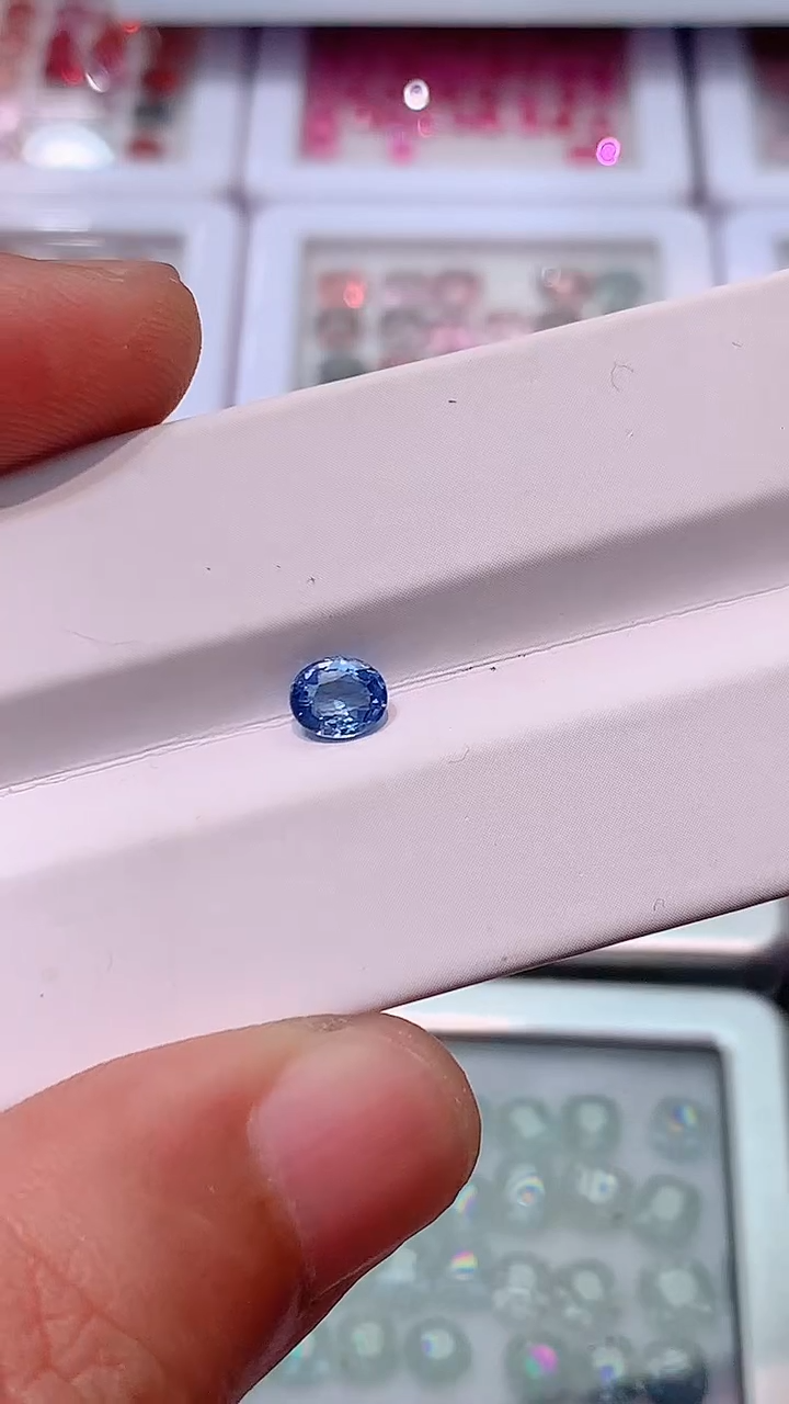 【闪购商品】蓝宝石裸石未镶嵌矢车菊0.63