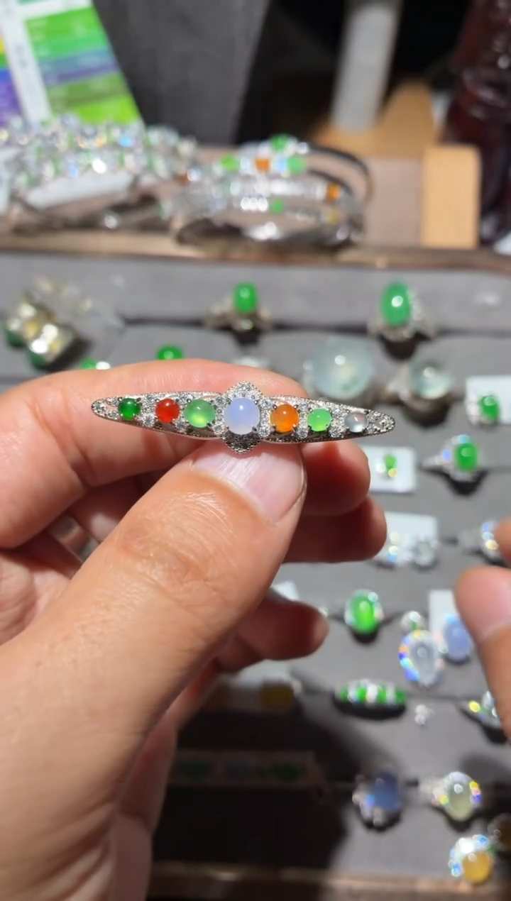 颈饰银S925镶嵌翡翠 全量