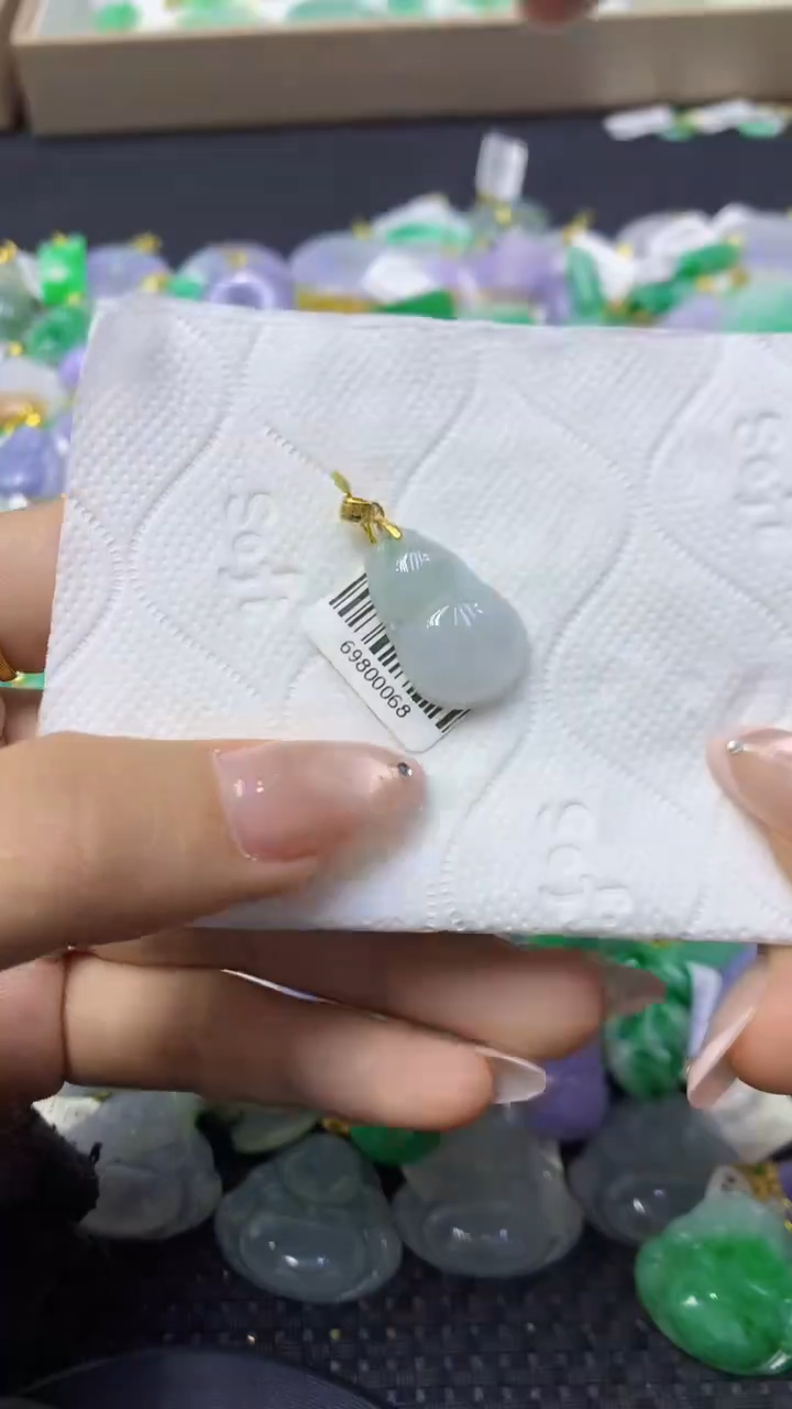 颈饰未镶嵌翡翠天然缅甸翡翠A货