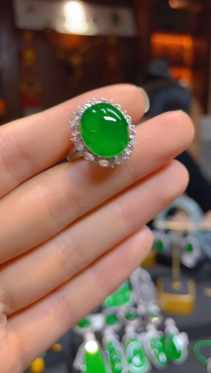 【闪购商品】翡翠戒指18K金镶嵌119038天然A货翡翠戒指