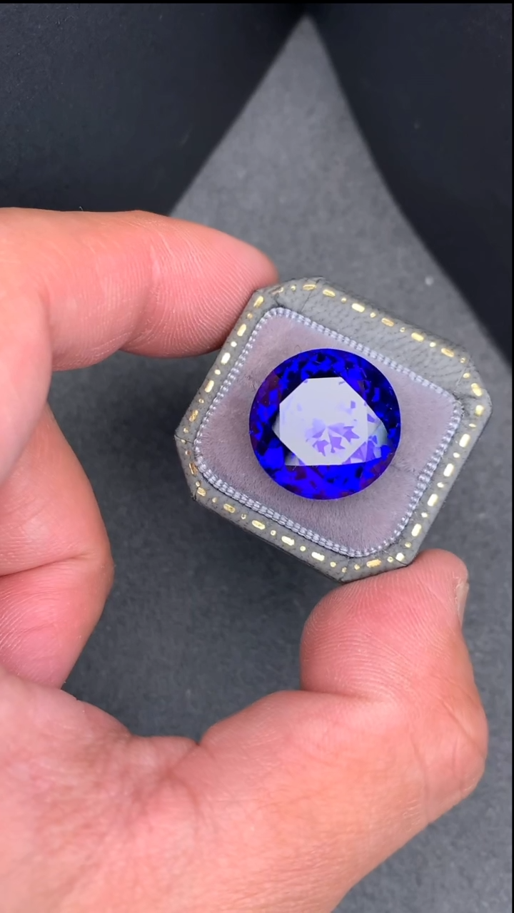 【闪购商品】坦桑石裸石未镶嵌19.06克拉