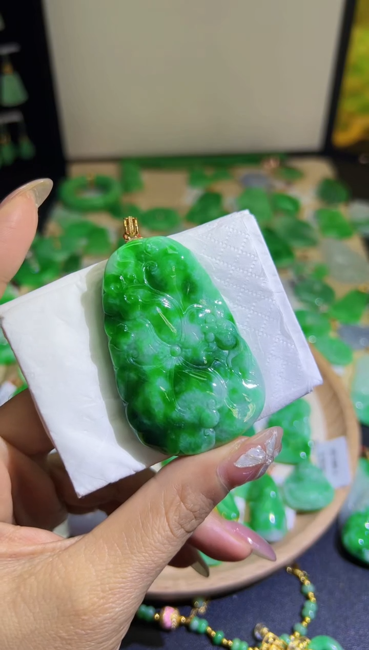 【闪购商品】翡翠颈饰18K金镶嵌Q缅料A货翡翠/支持复检/一件