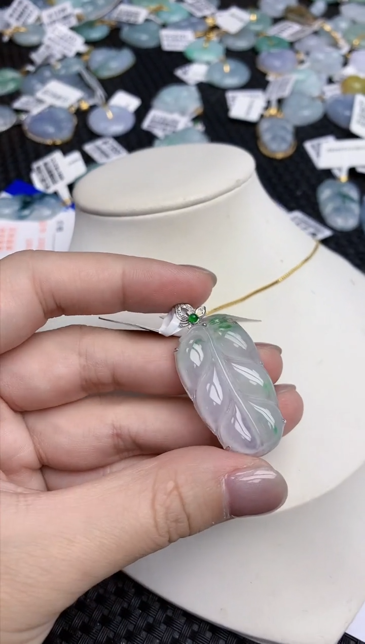 【闪购商品】翡翠颈饰18K金镶嵌天然翡翠A货
