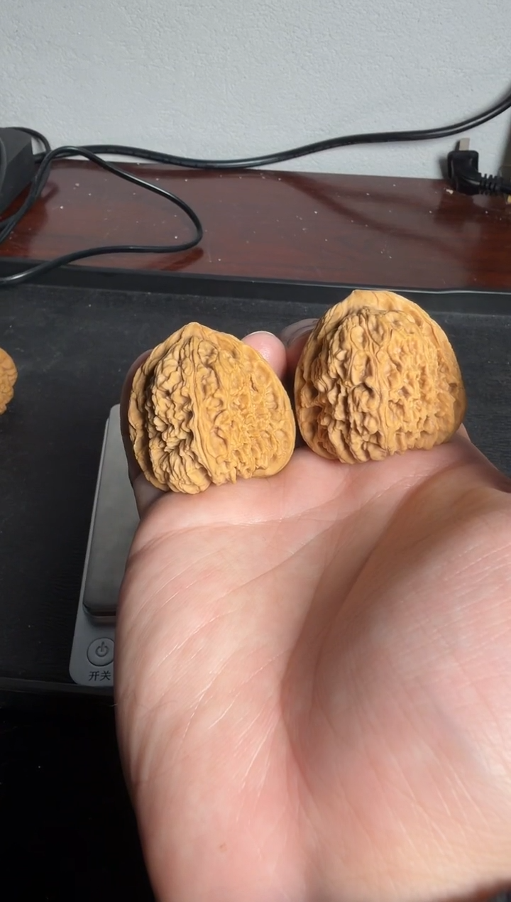 吊坠文玩核桃40尺全品三角疆