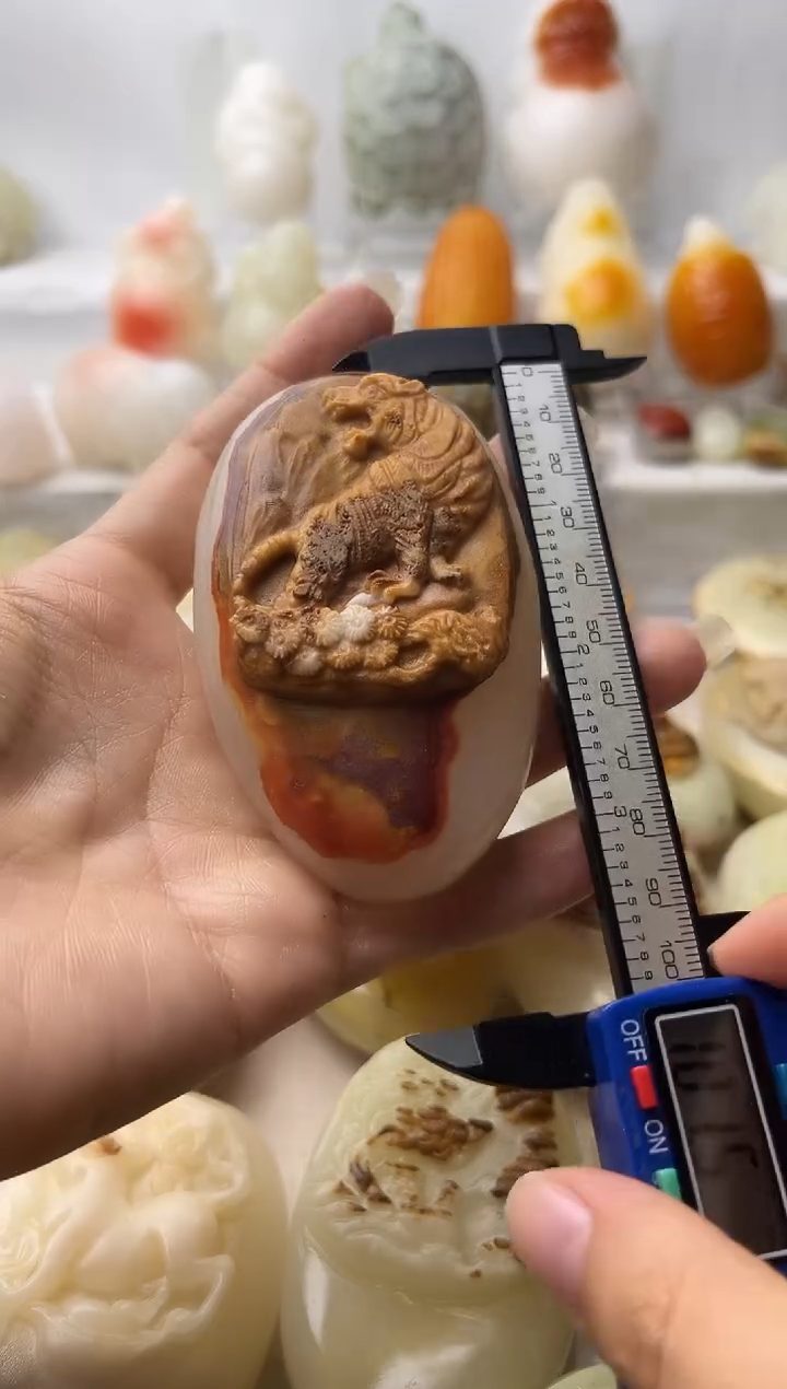 石材方解石手把件不退换上山虎