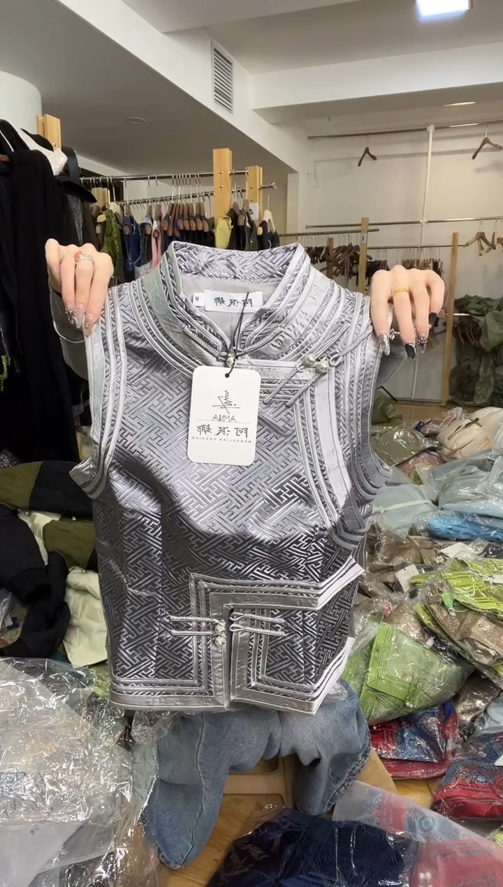 3XL码    135-145斤  马甲