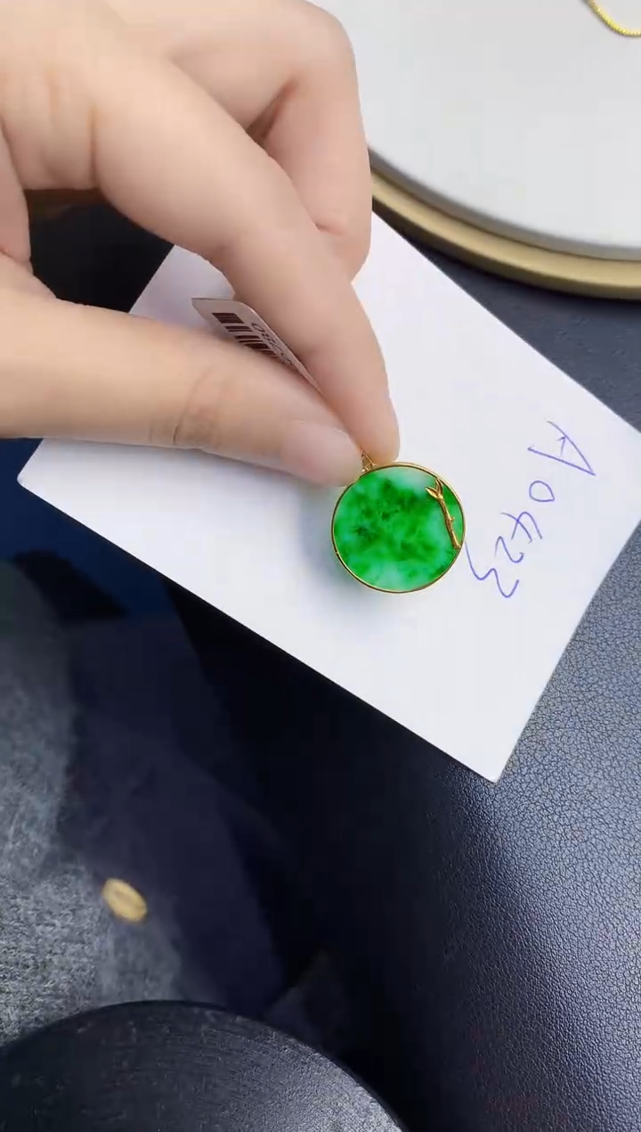 【闪购商品】翡翠颈饰18K金镶嵌000000000