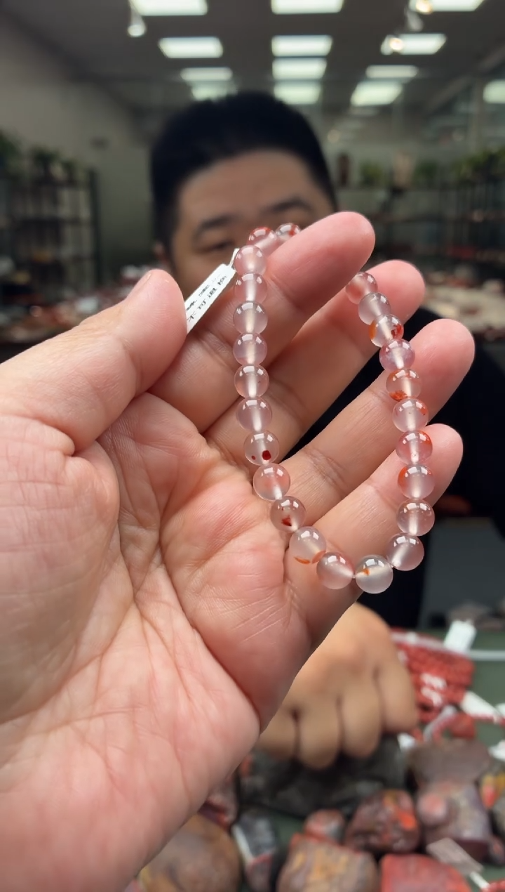 未镶嵌手串南红玛瑙单圈手串一条约7mm多样性发货