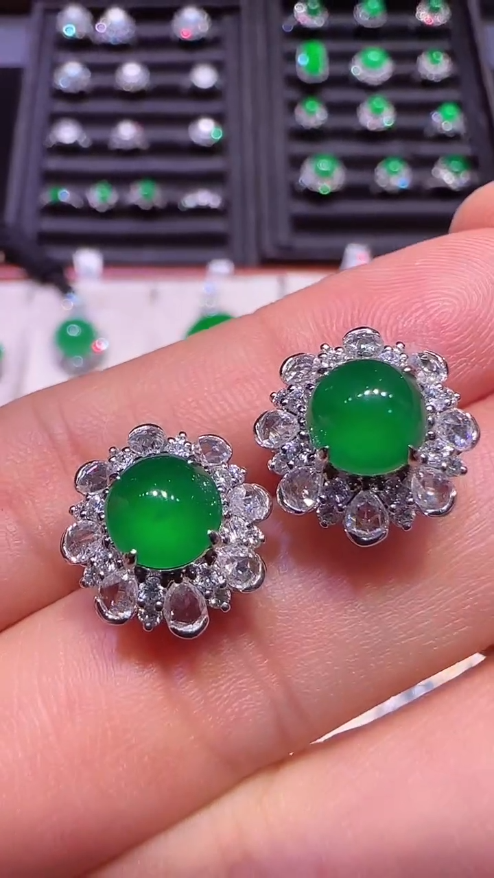 【闪购商品】翡翠耳饰18K金镶嵌耳钉