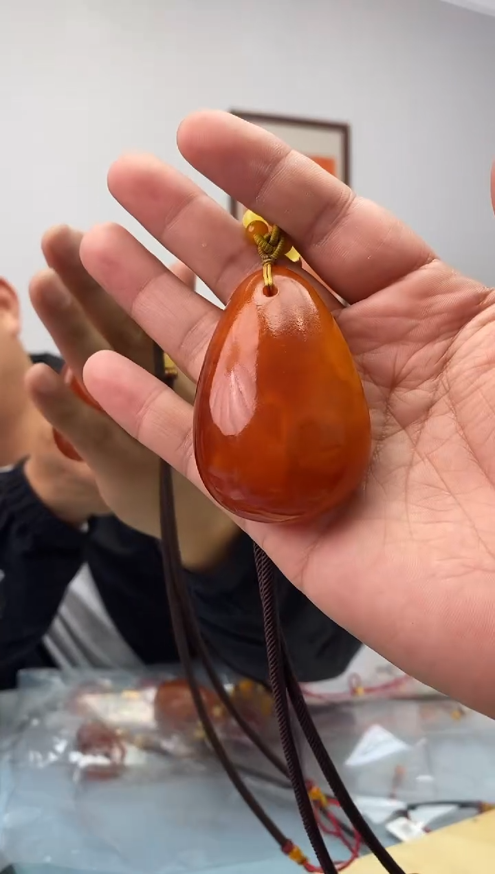 琥珀未镶嵌珠宝奇石假一罚十，多样性发一件027