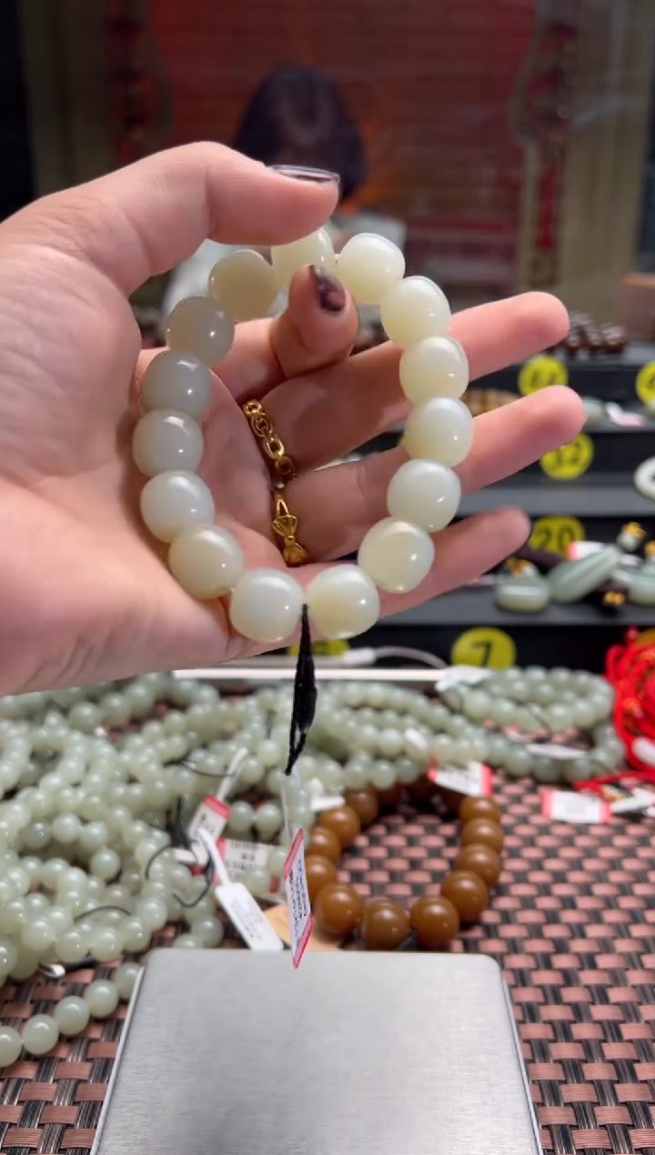 【闪购商品】和田玉手串未镶嵌且末料迪克兰老型珠卡13*14手串