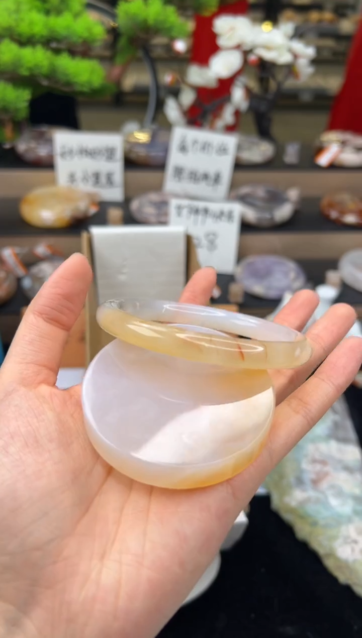 【闪购商品】石英质玉手镯未镶嵌62圈口（赠送镯心）11549