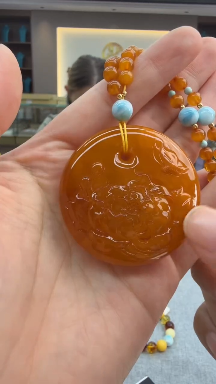 琥珀颈饰未镶嵌250秒拍号 假一罚三