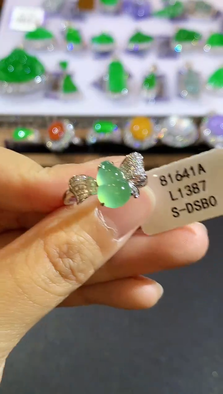 翡翠戒指18K金镶嵌L1387多样性发其一
