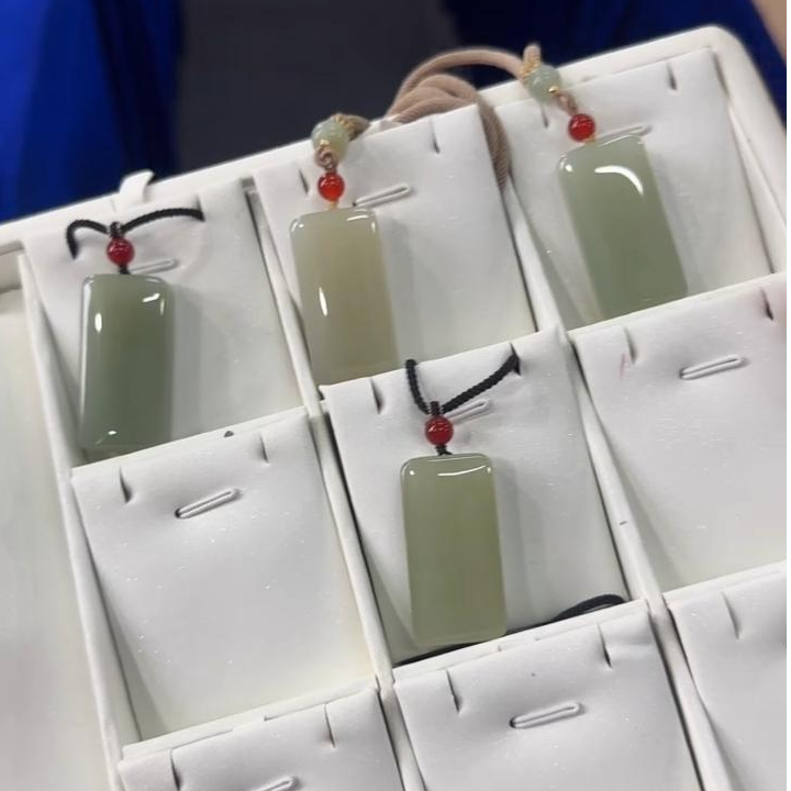 【倔老头精品】和田玉平安无事牌吊坠 素牌款 （配绳）多样性发一