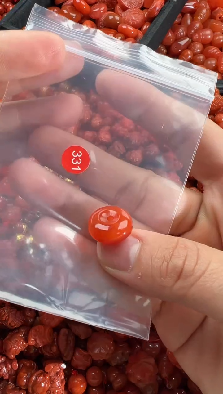 【闪购商品】南红玛瑙颈饰未镶嵌1