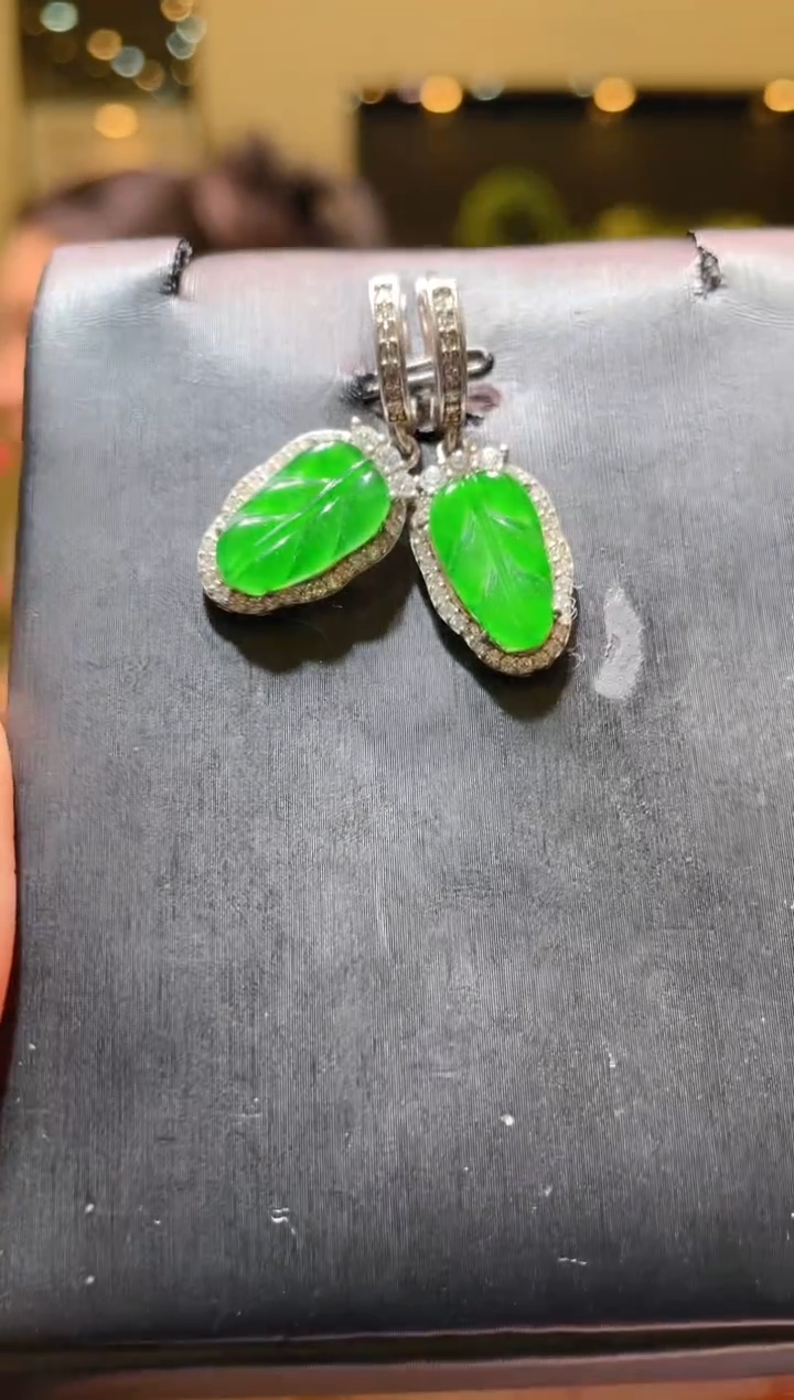 【闪购商品】翡翠吊坠(不含链)银S925镶嵌A5