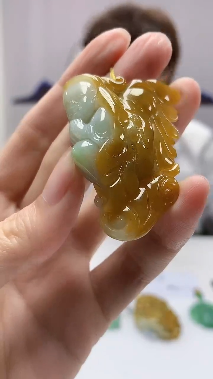 【闪购商品】定制翡翠未镶嵌4868zm-毛货挂件