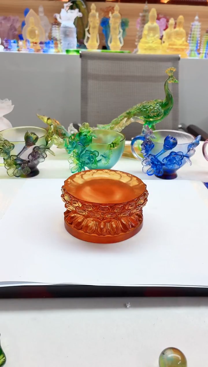 手工艺品琉璃琥珀色四层莲花底座9.5*4.5公分