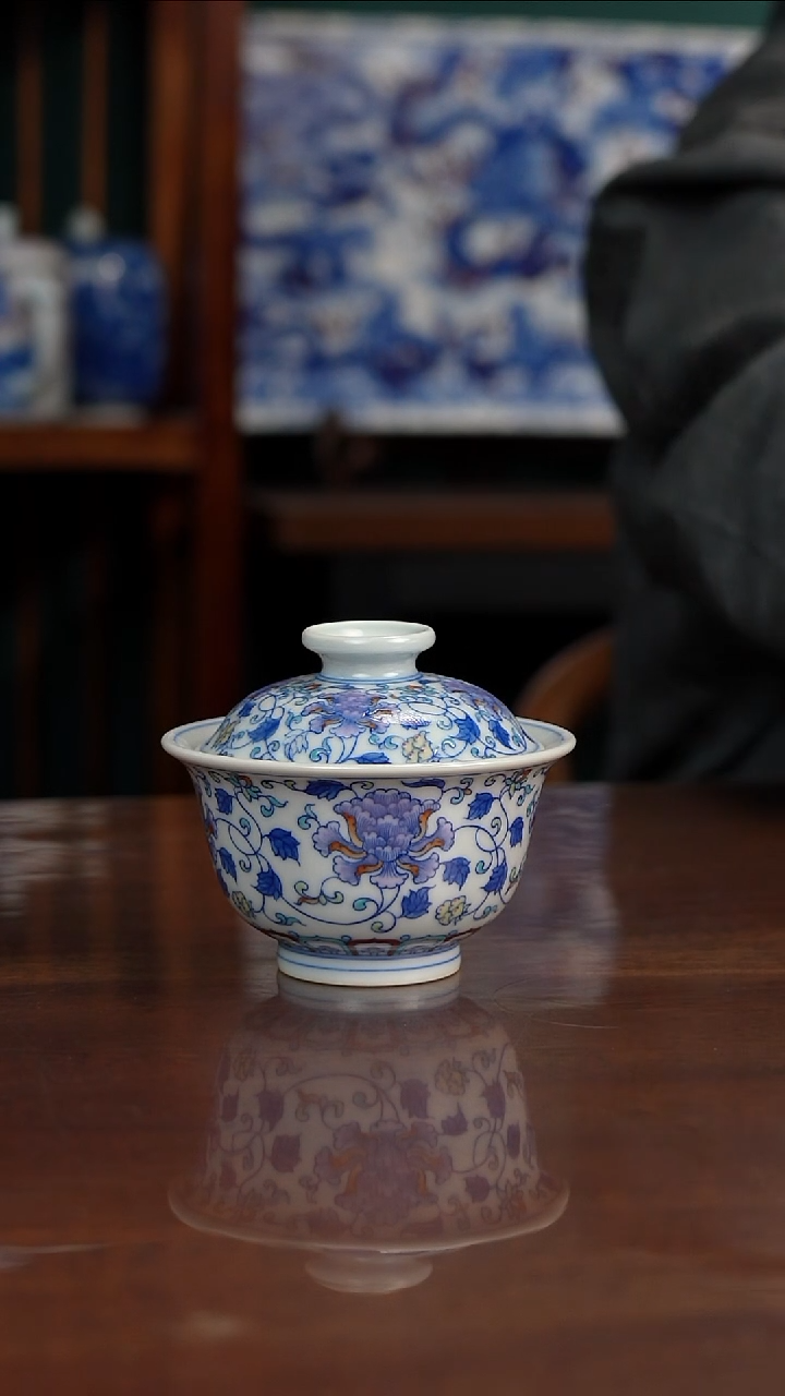 空山明月新派斗彩