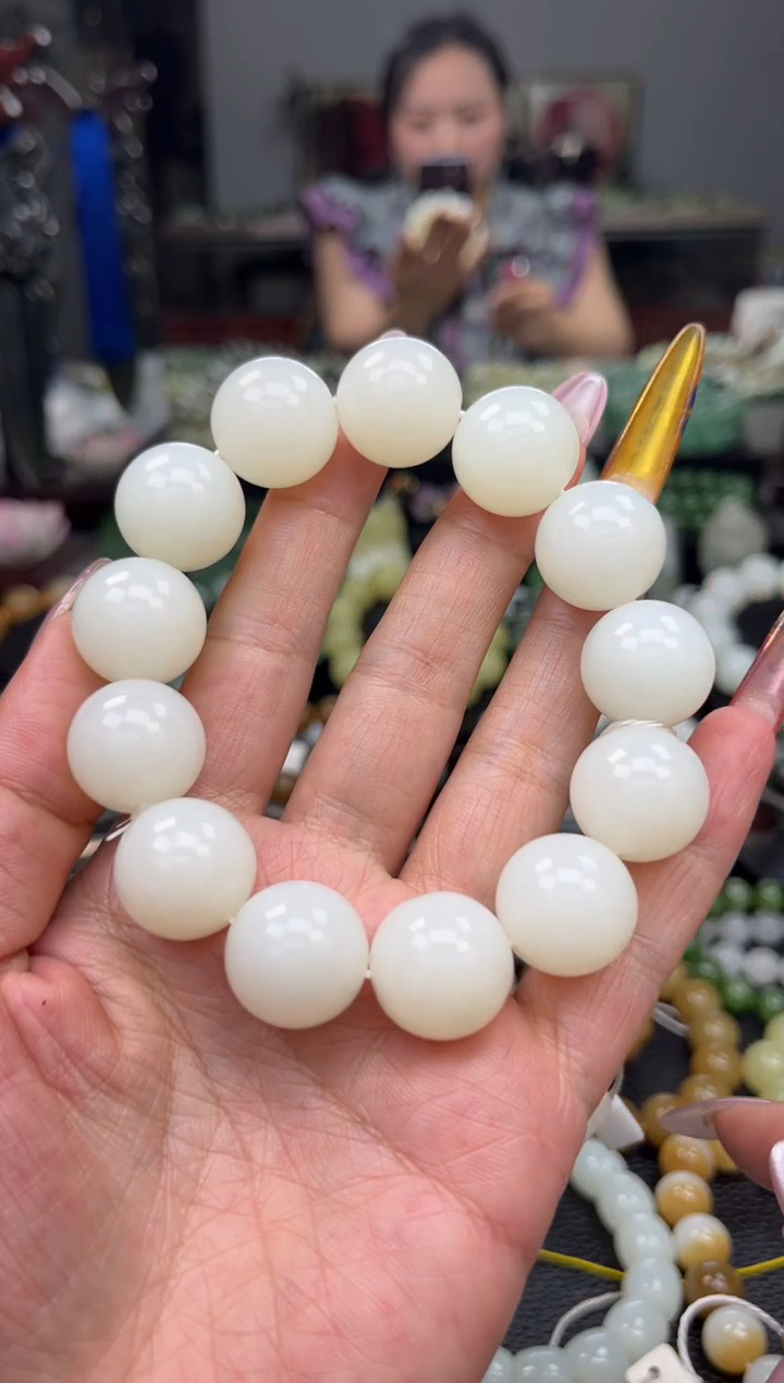 手串未镶嵌和田玉新疆且末金山白玉卡18