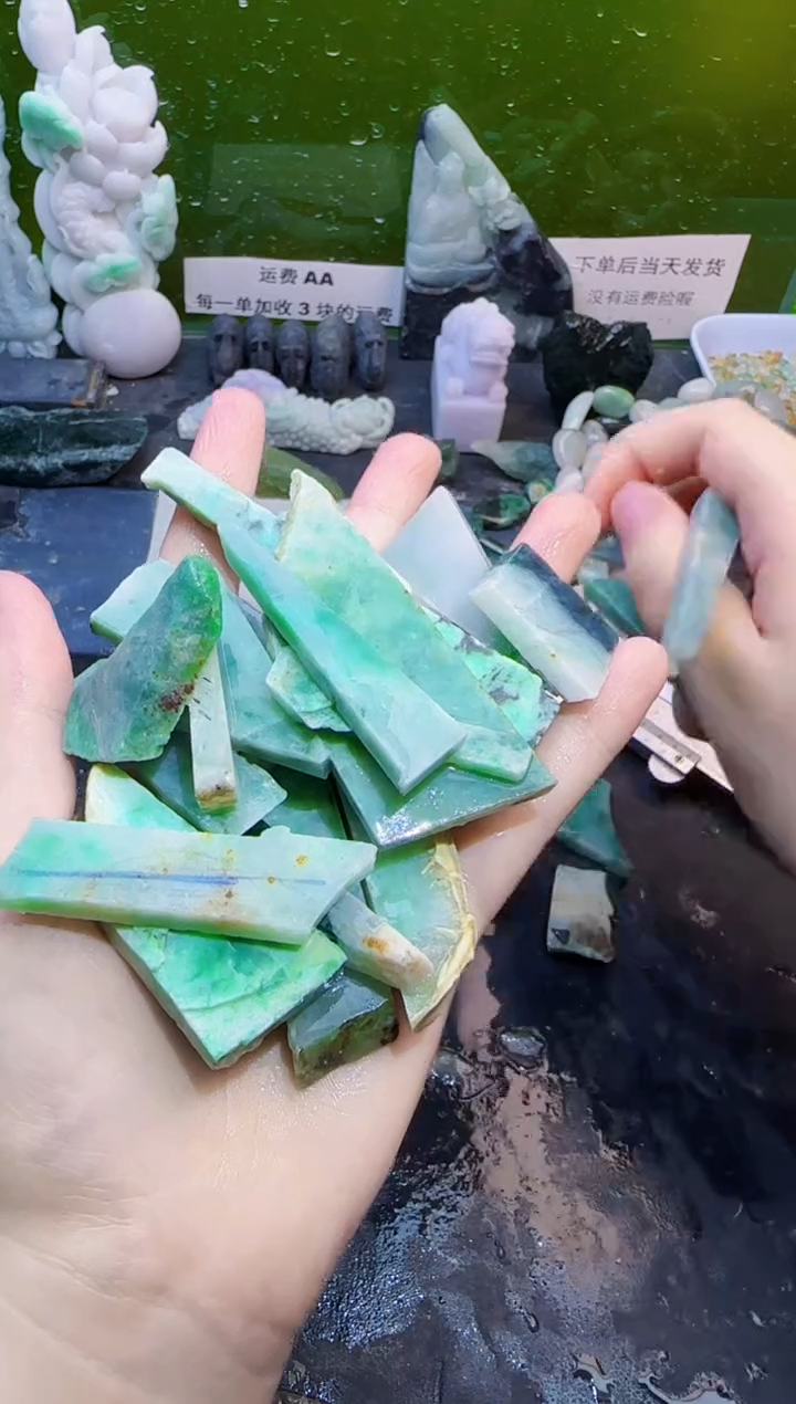 翡翠未镶嵌颈饰天然翡翠063