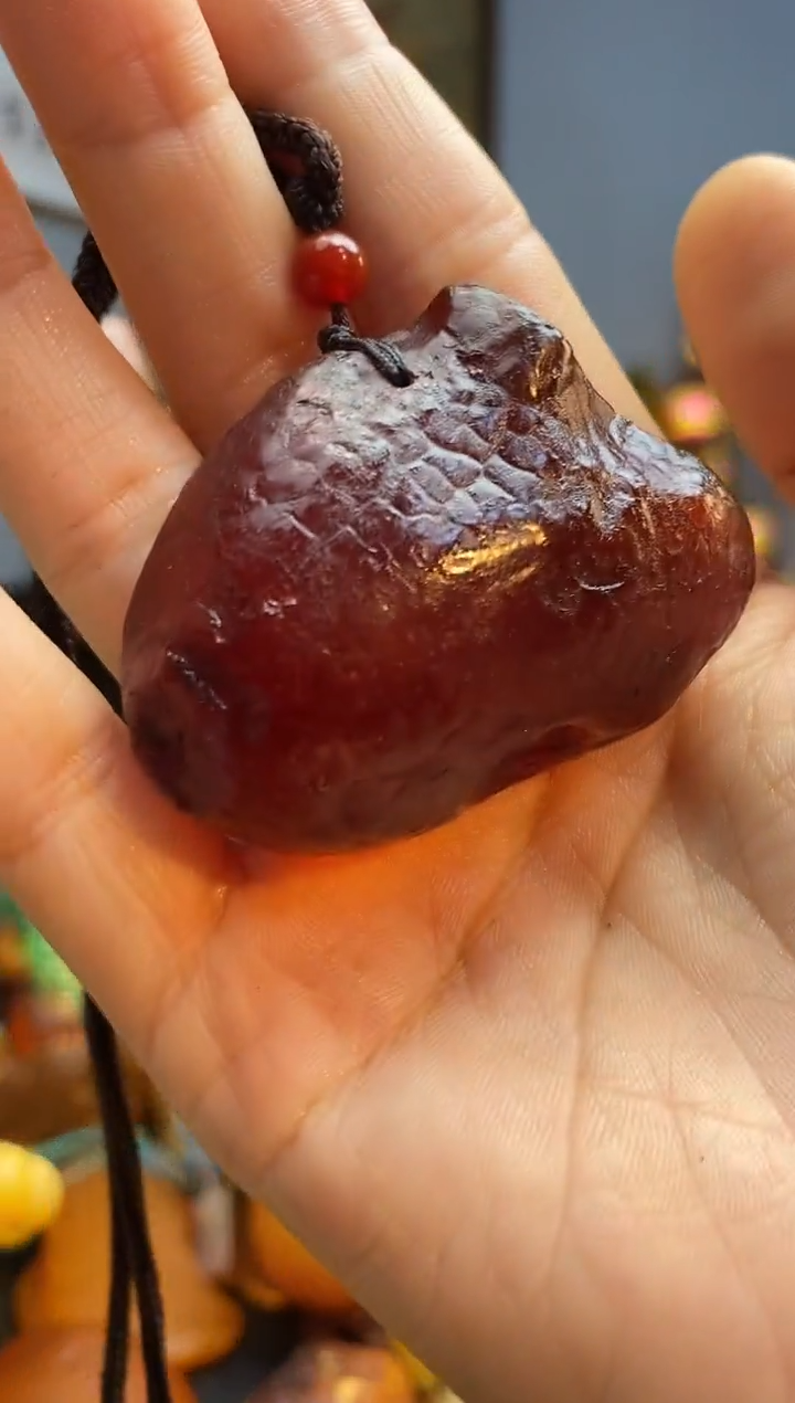琥珀颈饰未镶嵌吊坠
