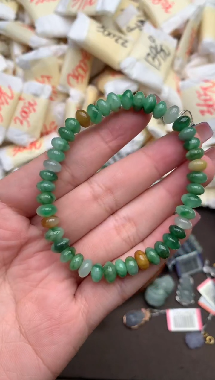 未镶嵌手串翡翠 —