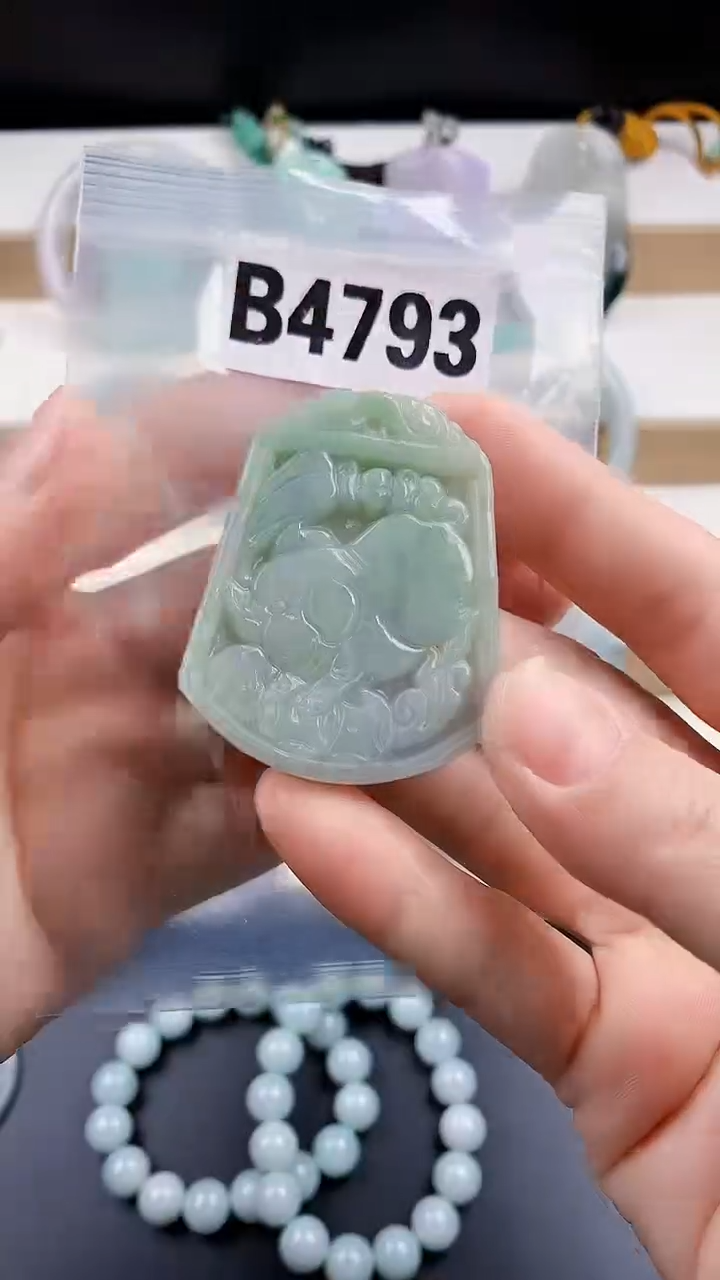 颈饰未镶嵌翡翠天然翡翠吊坠挂件