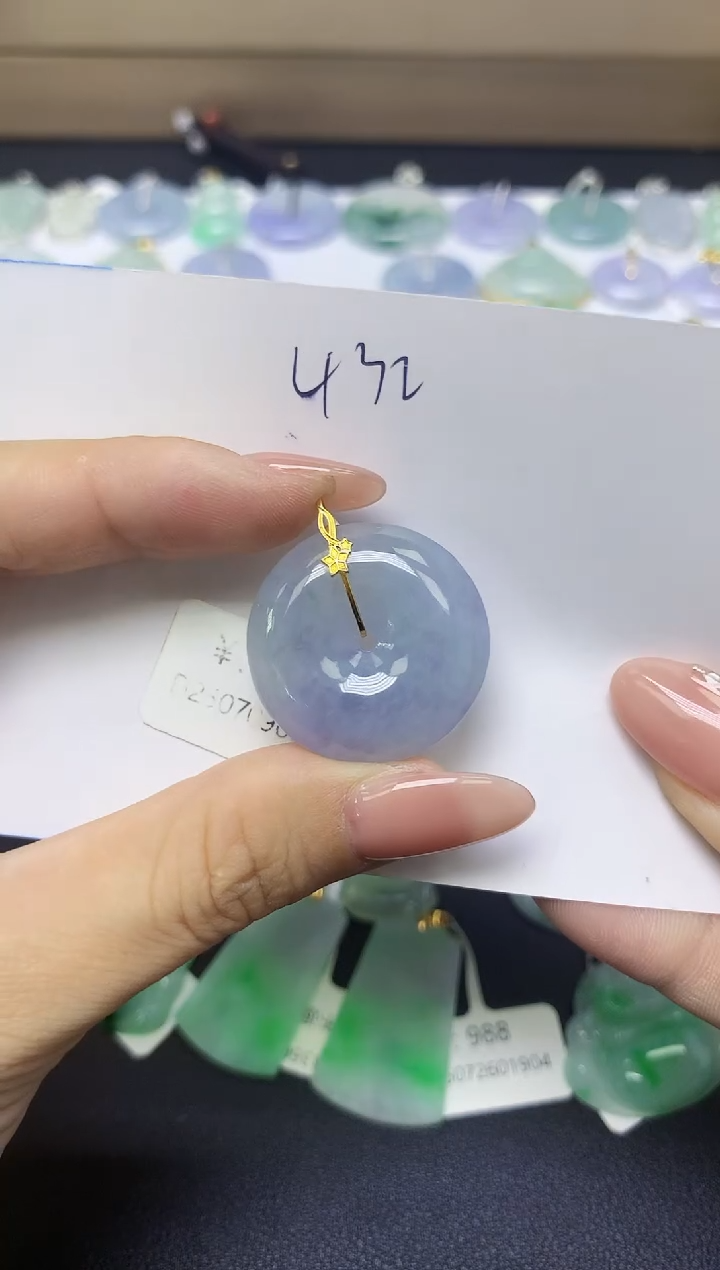 翡翠18K金镶嵌颈饰天然自然緬甸A貨翡翠