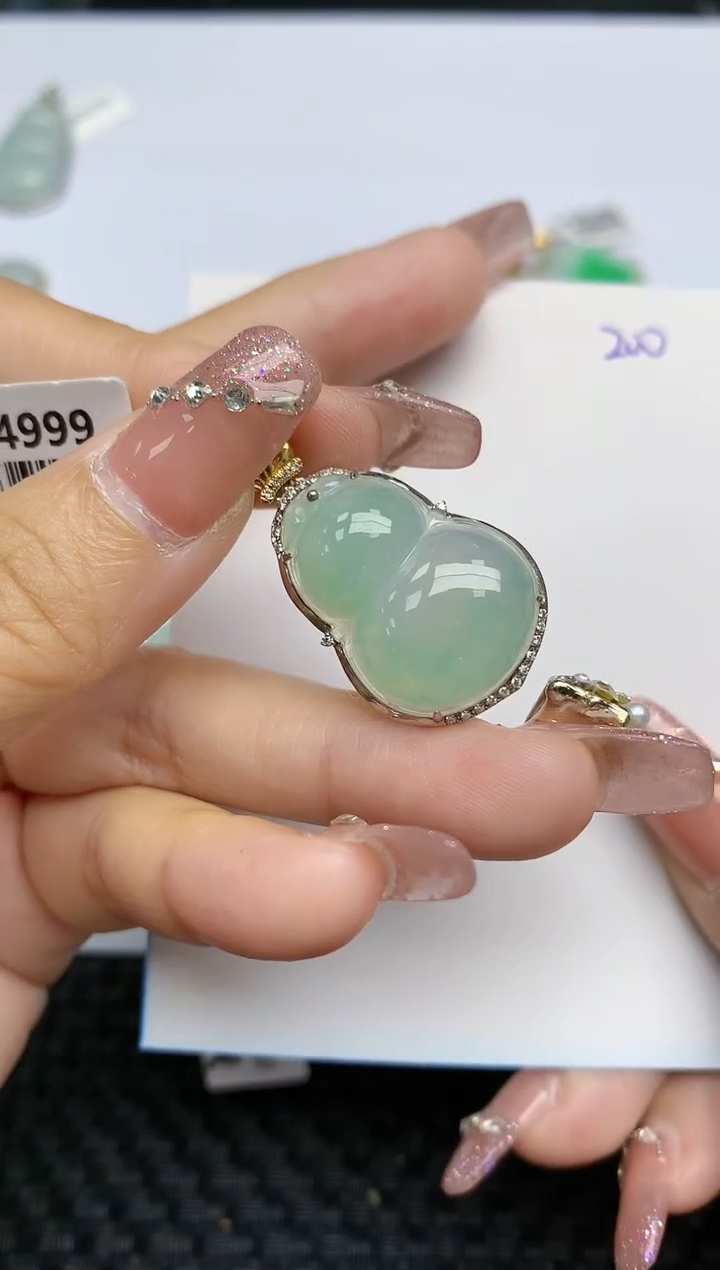 【闪购商品】翡翠颈饰18K金镶嵌天然A货翡翠 200