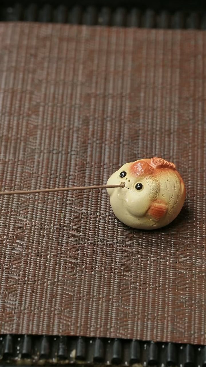 【闪购商品】紫砂茶宠茶宠-泡泡鱼-小号