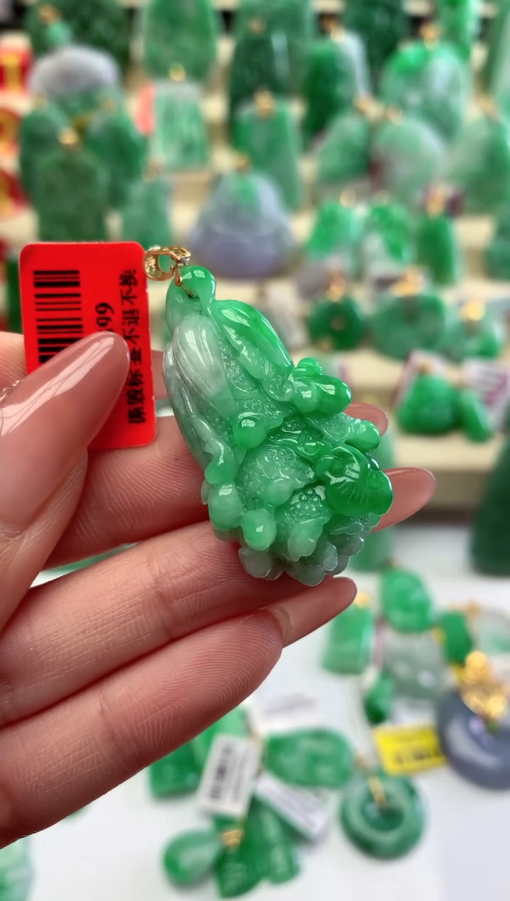 【闪购商品】翡翠颈饰18K金镶嵌挂件