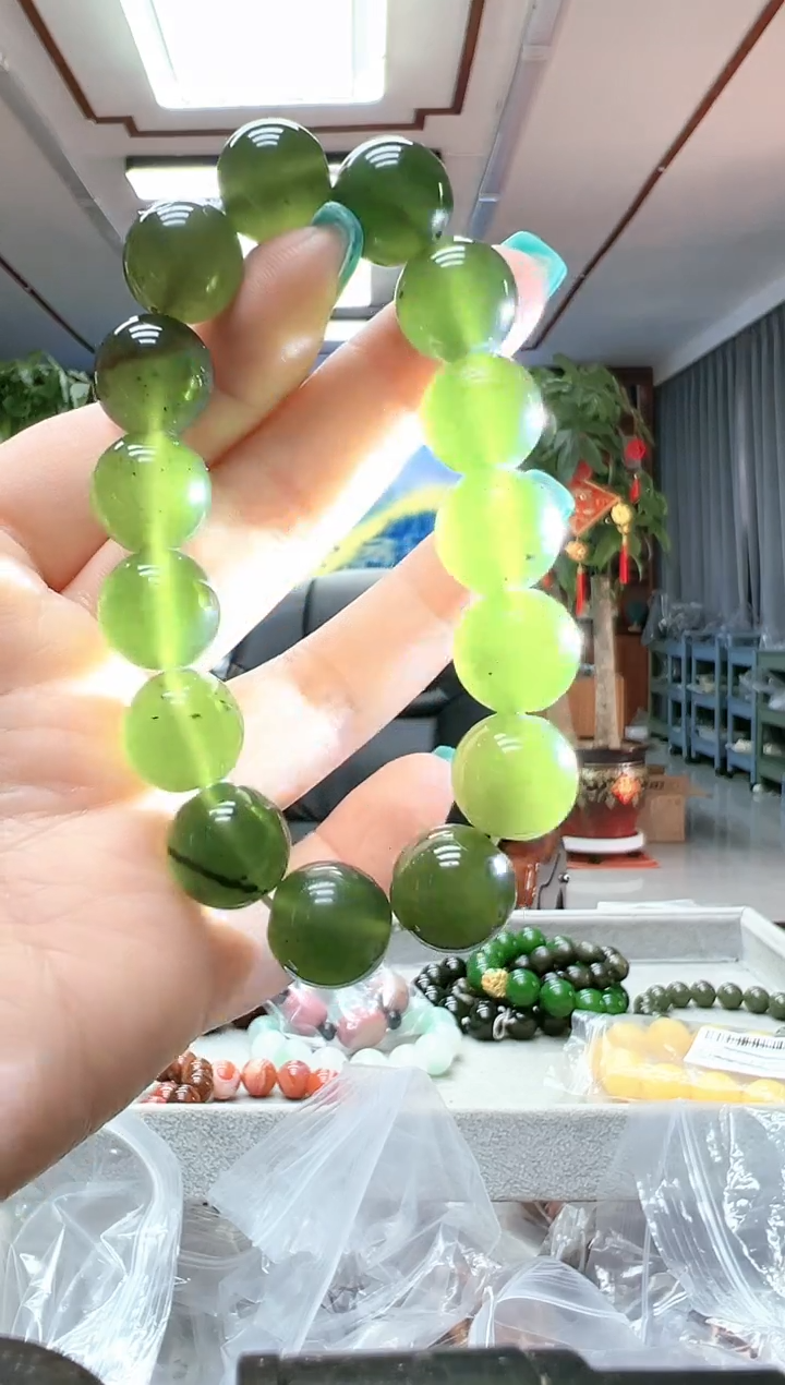 蛇纹石玉未镶嵌手串多样性发货其中发一