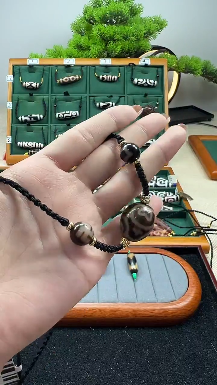 玛瑙/玉髓（覆膜）颈饰合金43.（微瑕）