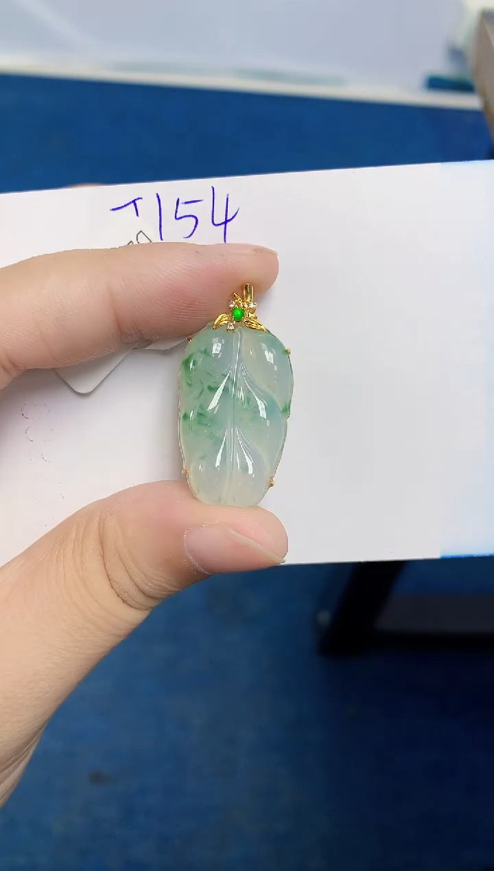 颈饰18K金镶嵌翡翠天然缅甸翡翠A货翡翠百元以上9元证书费自理