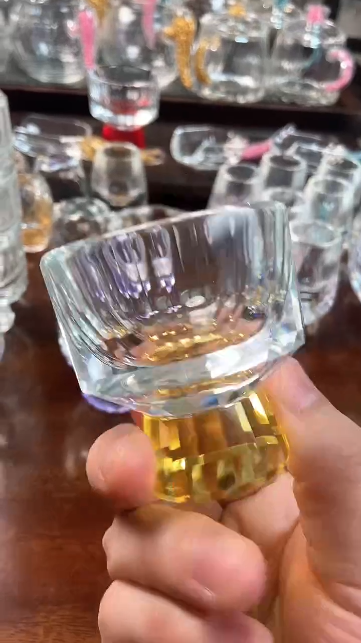 【闪购商品】玺宴水晶竖纹杯黄色