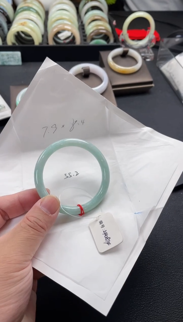 【闪购商品】翡翠手镯未镶嵌55.2有纹 有纹裂
