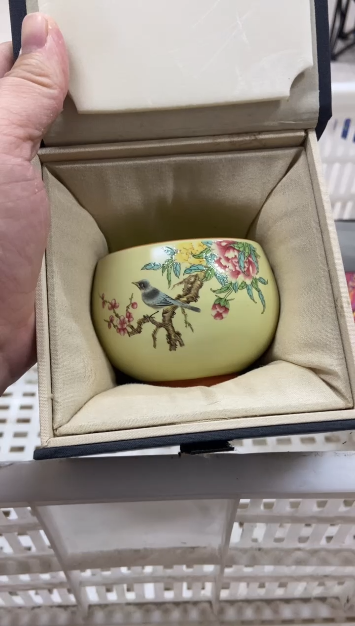 杯子瓷无运费险有瑕疵的摄影的产品有使用过的痕迹有点脏介意勿拍