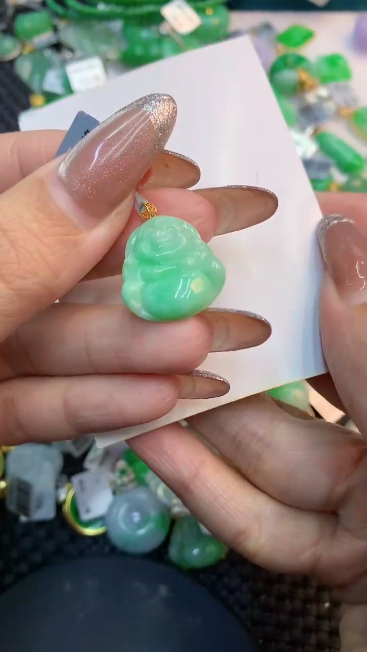 颈饰未镶嵌翡翠1