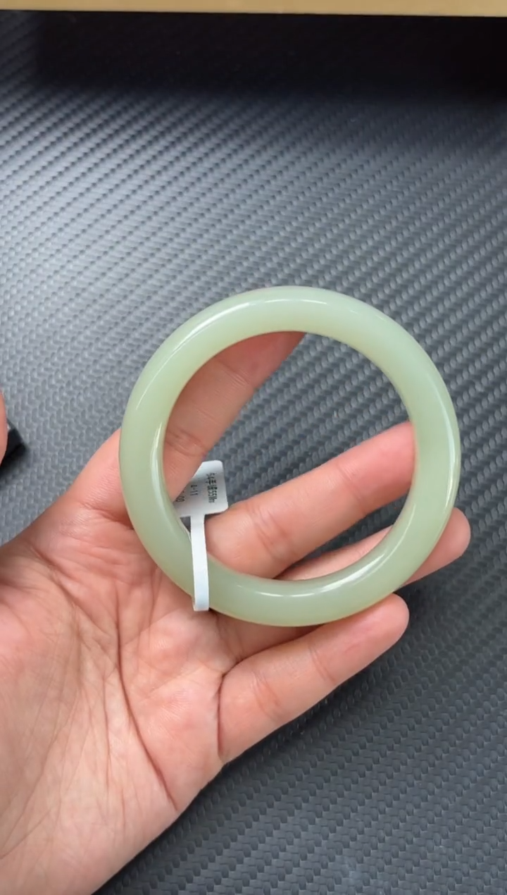 未镶嵌手串和田玉若羌微色差55+mh