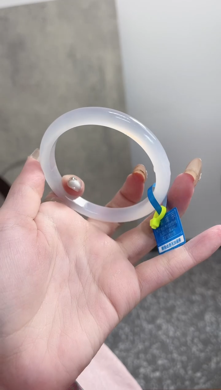 【闪购商品】玛瑙/玉髓手镯未镶嵌62-63圈