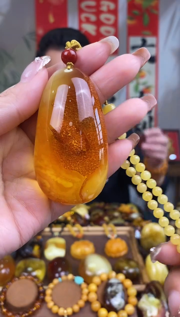 【闪购商品】琥珀裸石未镶嵌基地发货 一物一证 顺丰包邮