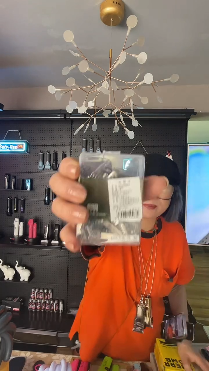 圆头款钢夹  1盒