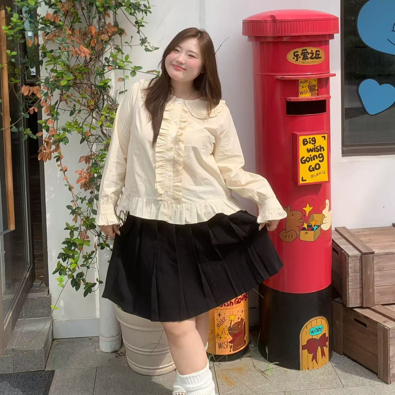 雯雯家大码韩系少女定制秋款甜美可爱娃娃领长袖衬衫百褶裙套装