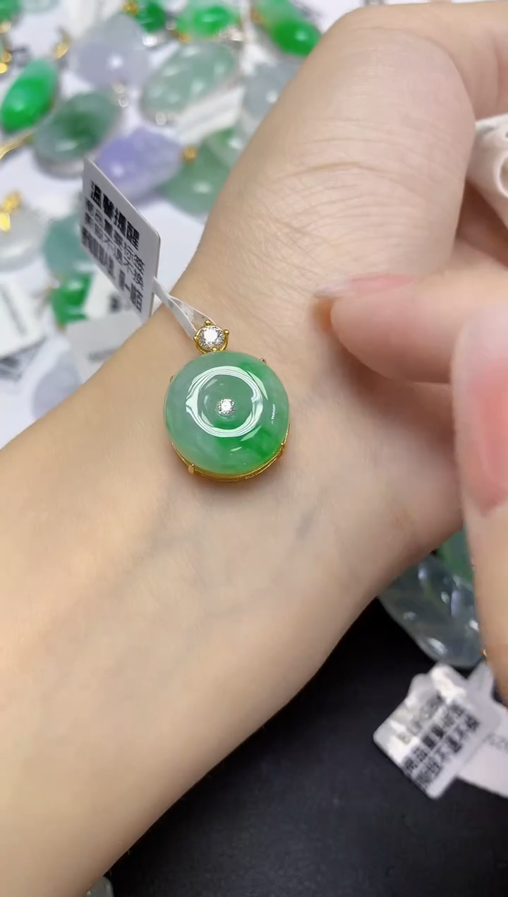 颈饰未镶嵌翡翠天然缅甸翡翠A货多样性发一件