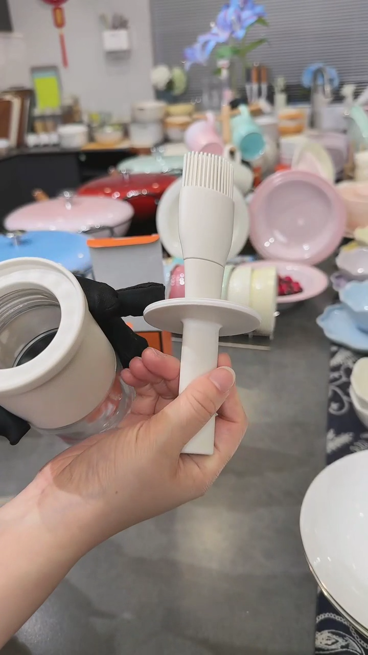 【闪购商品】瓷1个装油刷瓶300ml-奶油白