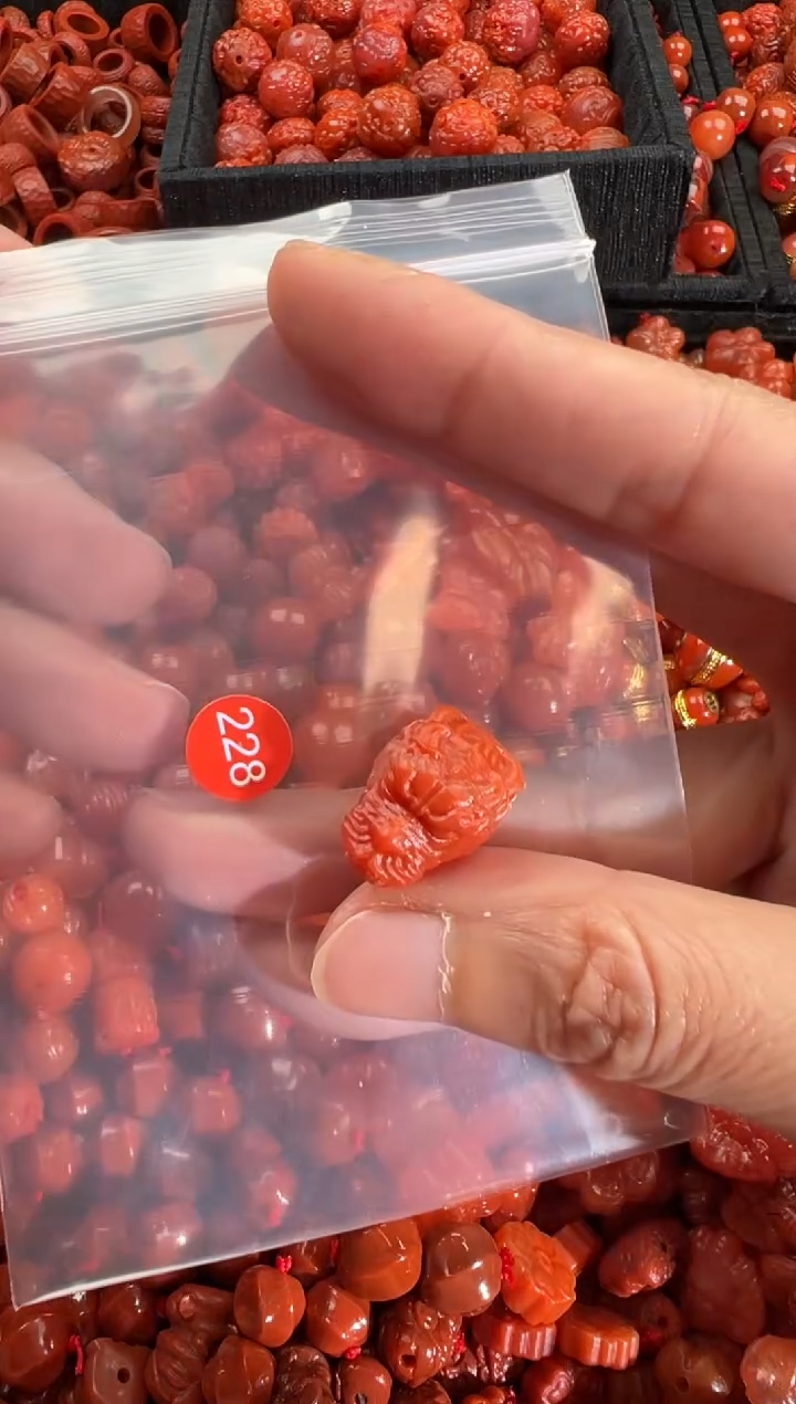 【闪购商品】南红玛瑙颈饰未镶嵌1