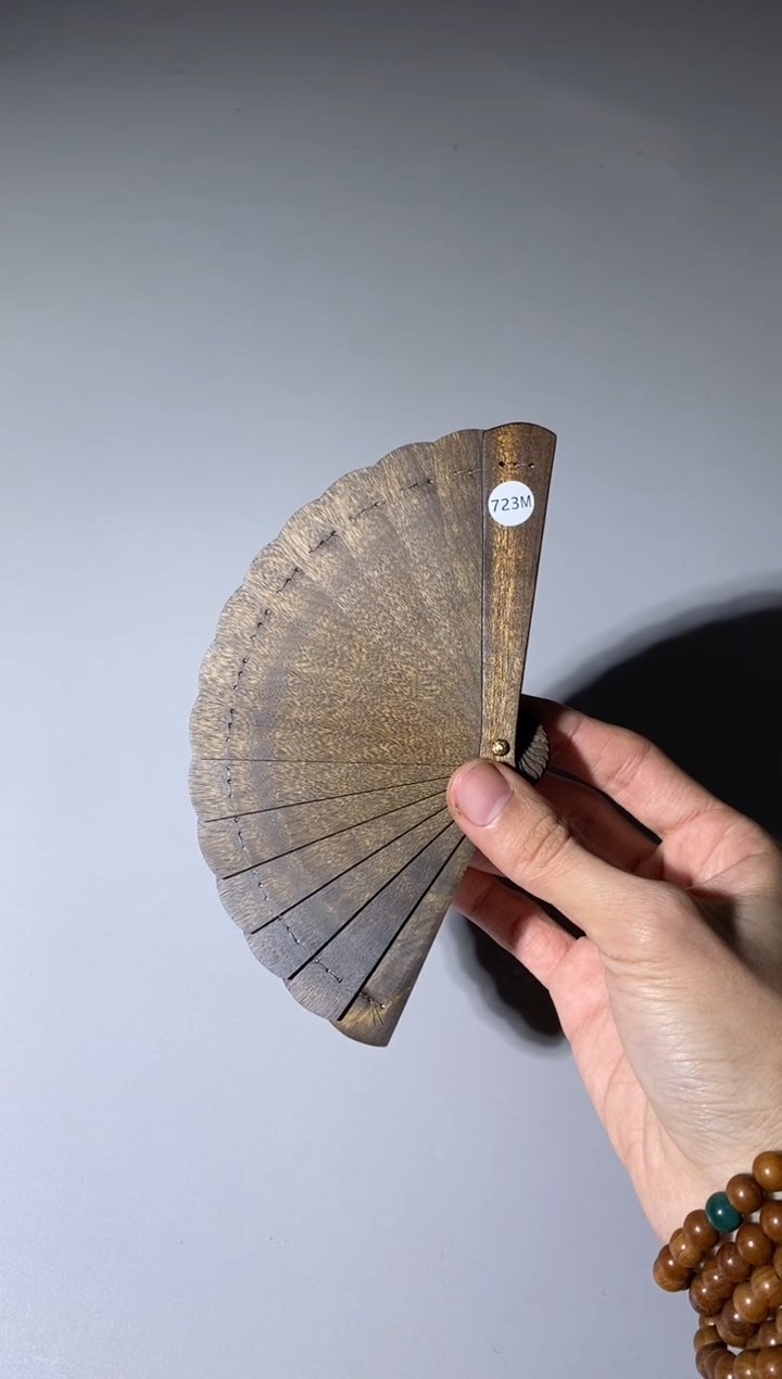 【闪购商品】金丝楠木雕723号10cm阴沉金丝楠迷你扇