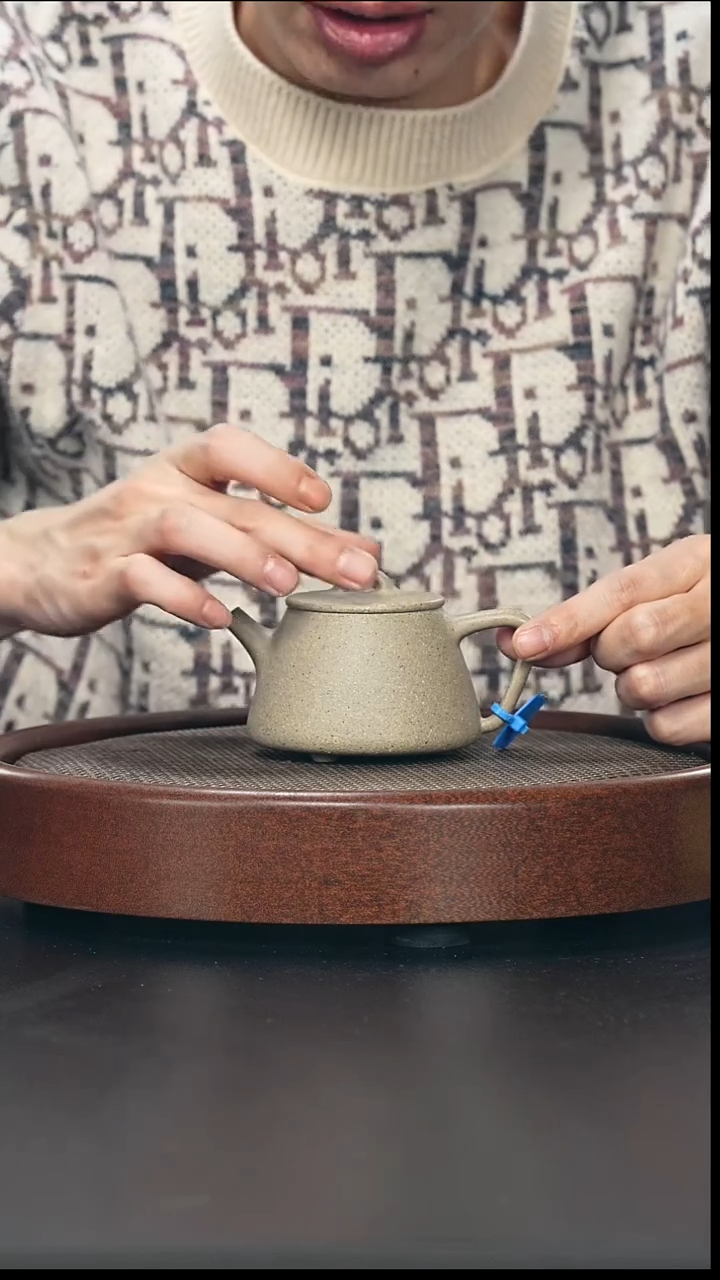 茶壶紫砂中高瓢-黑段-全手工微微瑕